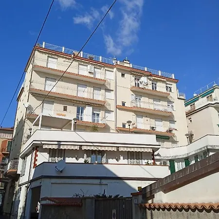 Da Vinci 19 Apartment Alassio